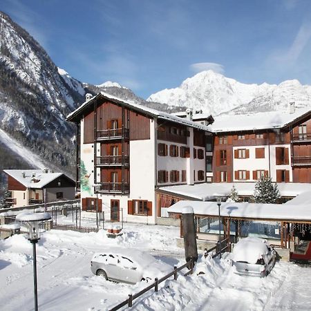 Hotel Alpechiara Pré-Saint-Didier Екстериор снимка